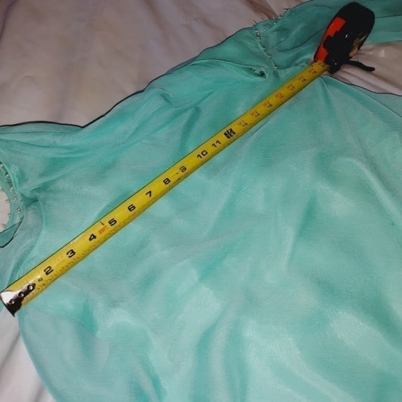 4@30.00 or 20.00 Ladies Blouse by KHUDA BAKSH - Picture 9 of 14